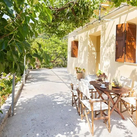 Casa Alta 2-bedroom House 度假居 Manoliopoulon