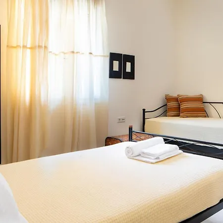 Casa Alta 2-bedroom House * Manoliopoulon